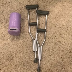American girl doll crutches and cast set